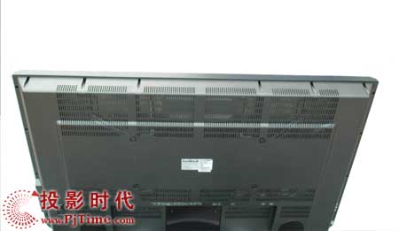 夏新LC-37HWTUP液晶電視外觀之背部和底座