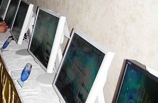 NEC߶Һ@ʾ2006Ʒl(f)(hu)