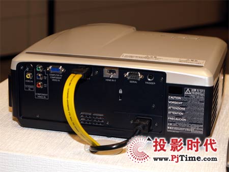 三菱LVP-HC6000影院投影儀 背面接口