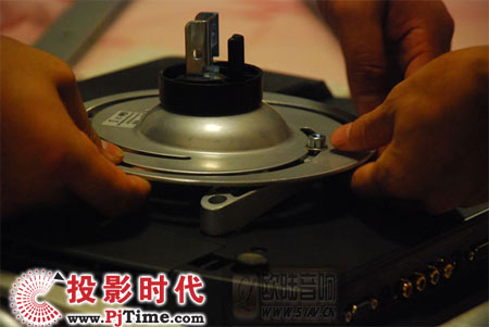 索尼VPL-VW50投影機