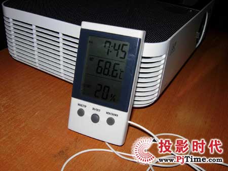 明基sp820商務投影機投影