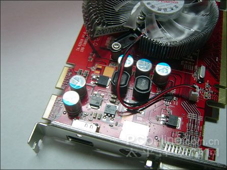 七彩虹鐳風2600PRO-GD3 CF白金版