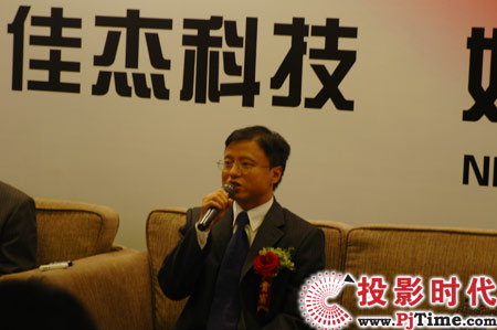 多項可能原因成為使業界質疑NEC投影機降價