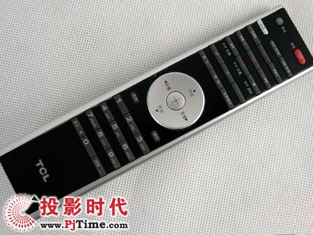 TCL L42E9FR液晶電視附件和遙控器