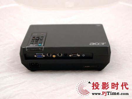 宏碁商務(wù)投影機(jī)X1260總體外觀欣賞