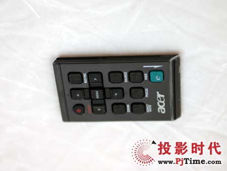 宏碁X1260商務(wù)投影機(jī)附件和遙控器