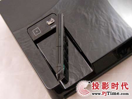 宏碁X1260商務(wù)投影機(jī)附件和遙控器