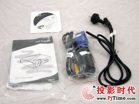 宏碁X1260商務(wù)投影機(jī)附件和遙控器