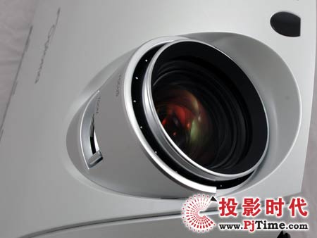 奧圖碼1080p投影機HD803鏡頭細節