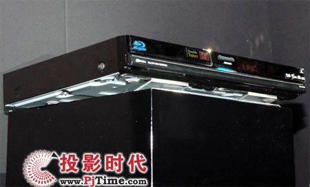 DMR-BW500C˃ɂ{C