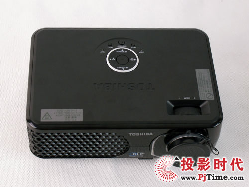 東芝商務娛樂投影機TDP-SP1概況