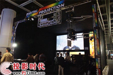 DPIIͶӰCǈInfoComm չ