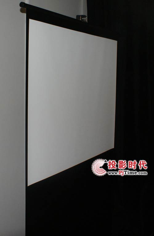 深圳思達展出的地拉幕