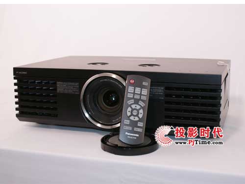 松下PT-AE3000C投影機