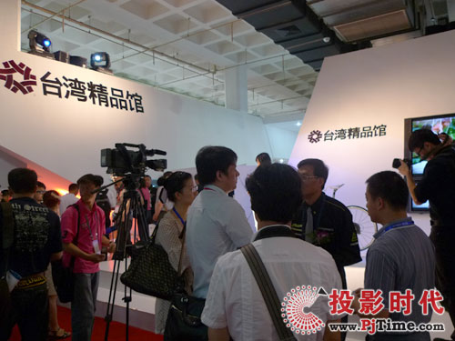 奧圖碼亮相科博會 臺灣精品館引人注目