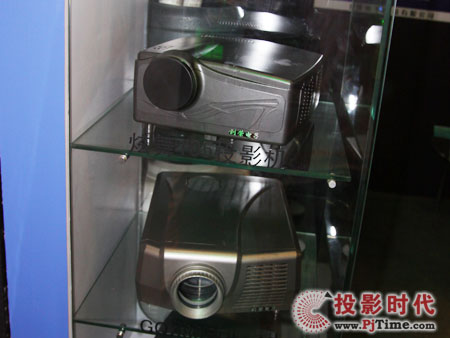 創榮電子多款投影機產品亮相PALM 2009