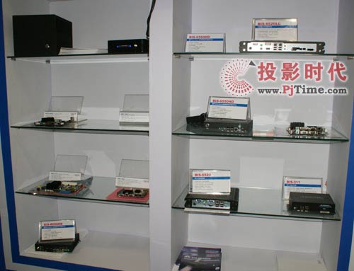 華北工控上海國際數字標牌展展出全線產品