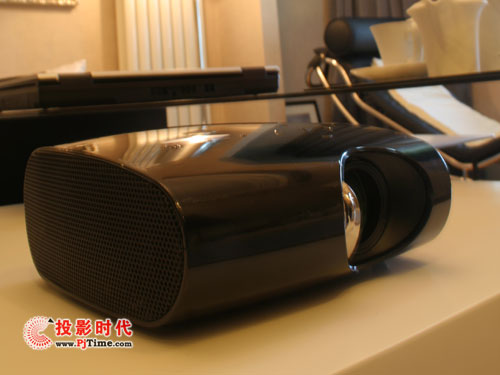 看動漫選三星SP-P410M投影機