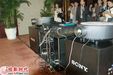 VPL-FW300ͶӰC_߅ںϴĻͶ