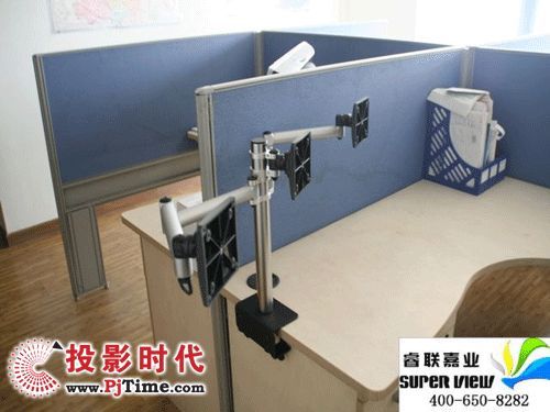 睿聯(lián)3D環(huán)幕儀虛擬現(xiàn)實(shí)駕駛令三屏顯示更震撼