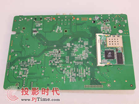 愛寶Z410W主板背面
