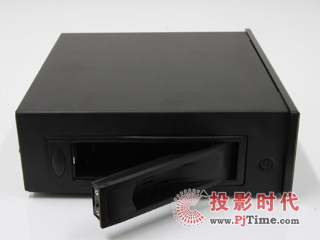 開博爾K500左側(cè)面板細(xì)節(jié)