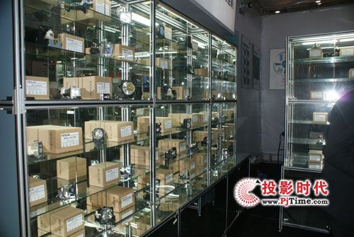 VESUN投影燈泡亮相InfoComm China 2009