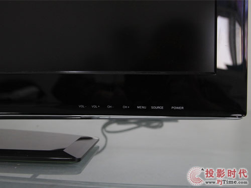 同方LE-32B90液晶電視:22mm超薄外觀工藝設計