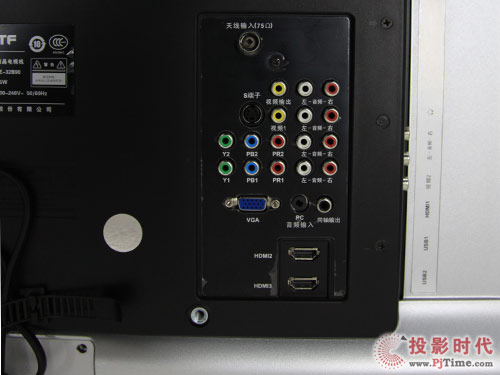 同方LE-32B90液晶電視:附件及接口配備