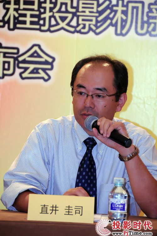 三菱電機高級經理直井圭司