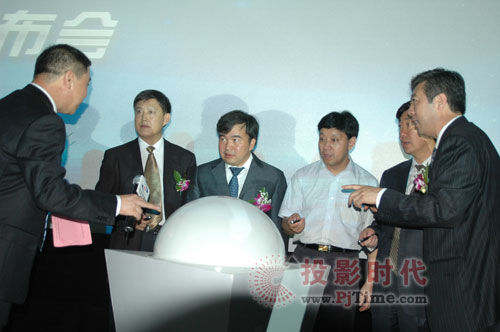 潛艇變航母 中光學推COSTAR告別“幕后”