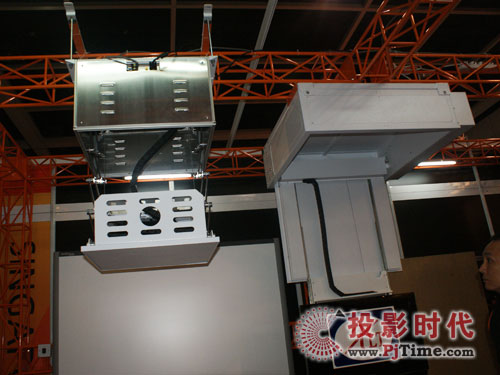 XLT Systems公司投影吊架產(chǎn)品