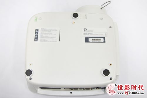雅圖DW20短焦投影機底部