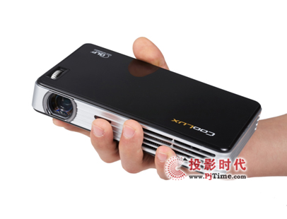 IPAD與微型投影機(jī)酷樂視X2雙劍合璧