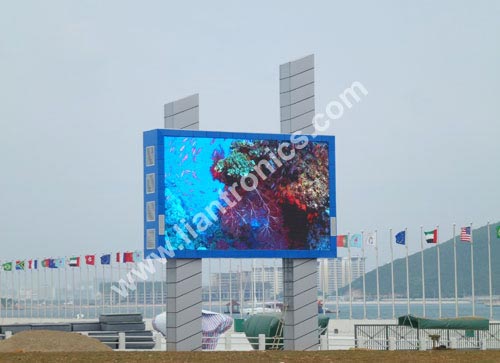 聯(lián)建打造三亞旅游區(qū)戶外LED顯示屏