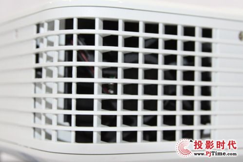 三菱GX-570ST散熱口