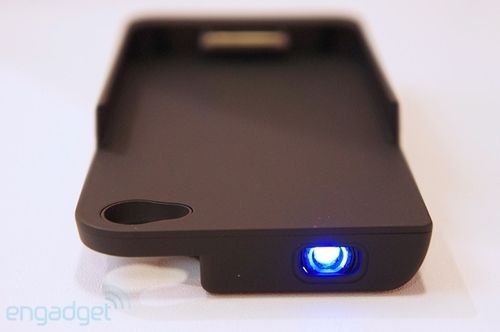 投影儀+電池 新款iPhone復合背殼現身