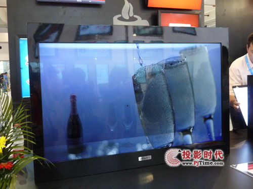 唯瑞透明顯示器驚艷2012上海數字標牌展