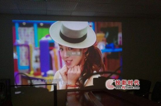 ᘷҕX2΢ͶӰC M@񡱙CL