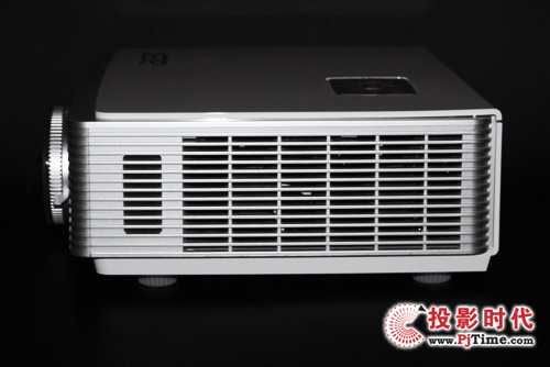 宏碁K520側面