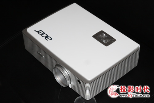 宏碁K520側拍