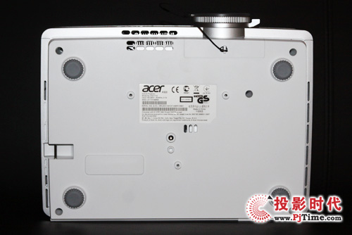 宏碁K520底部