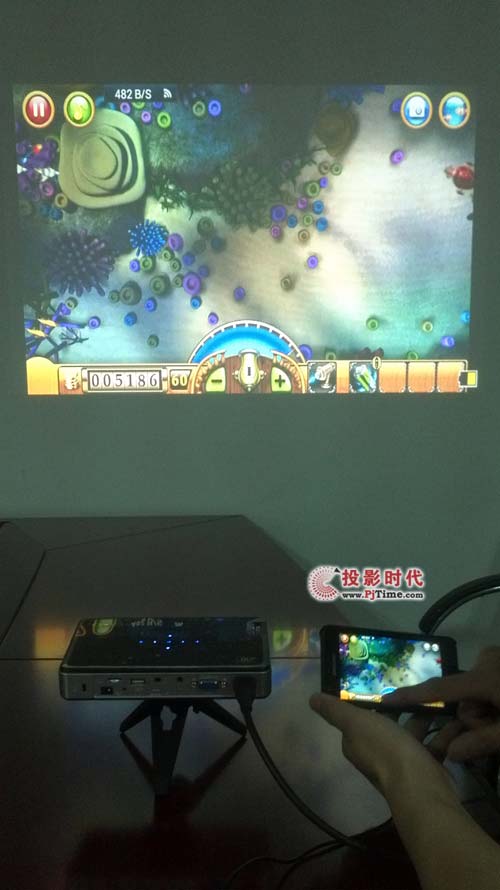 LED微型投影機酷樂視X2，僅售3880元