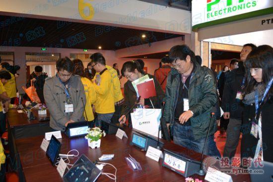 席媒無紙化多媒體會議終端精彩亮相IFC 2013