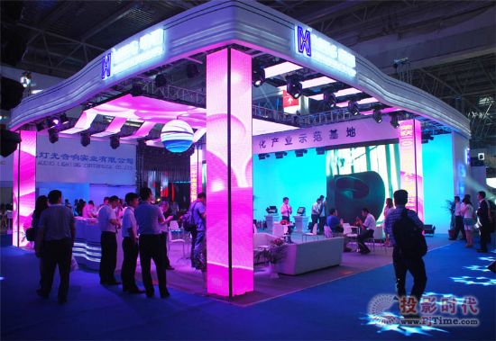 明和光電“騰飛之翼”展臺耀世亮相2013北京 PALM EXPO 展
