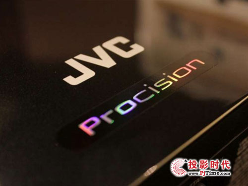 高端大氣上檔次 JVC家用投影機DLA-X700RB外觀賞析