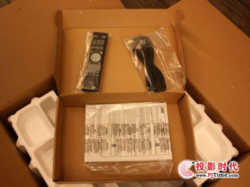 高端大氣上檔次 JVC 4K家用投影機外觀賞析