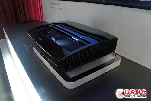 LG在CES 2014推出第二代激光電視投影機