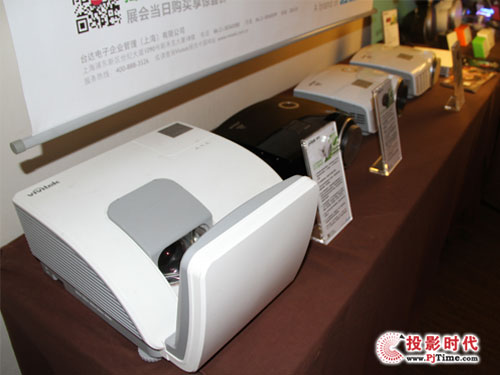 CIT2014：麗訊超短焦家用投影機(jī)受關(guān)注