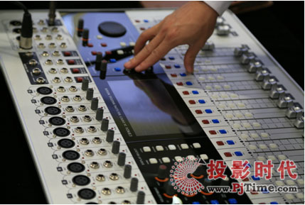 C-MARK數字調音臺具有優秀的人機交互體驗